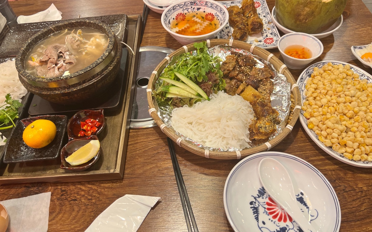곡하노이 베트남 정통 레스토랑 매장 방문 후 남겨주신 고객 리뷰 사진입니다.