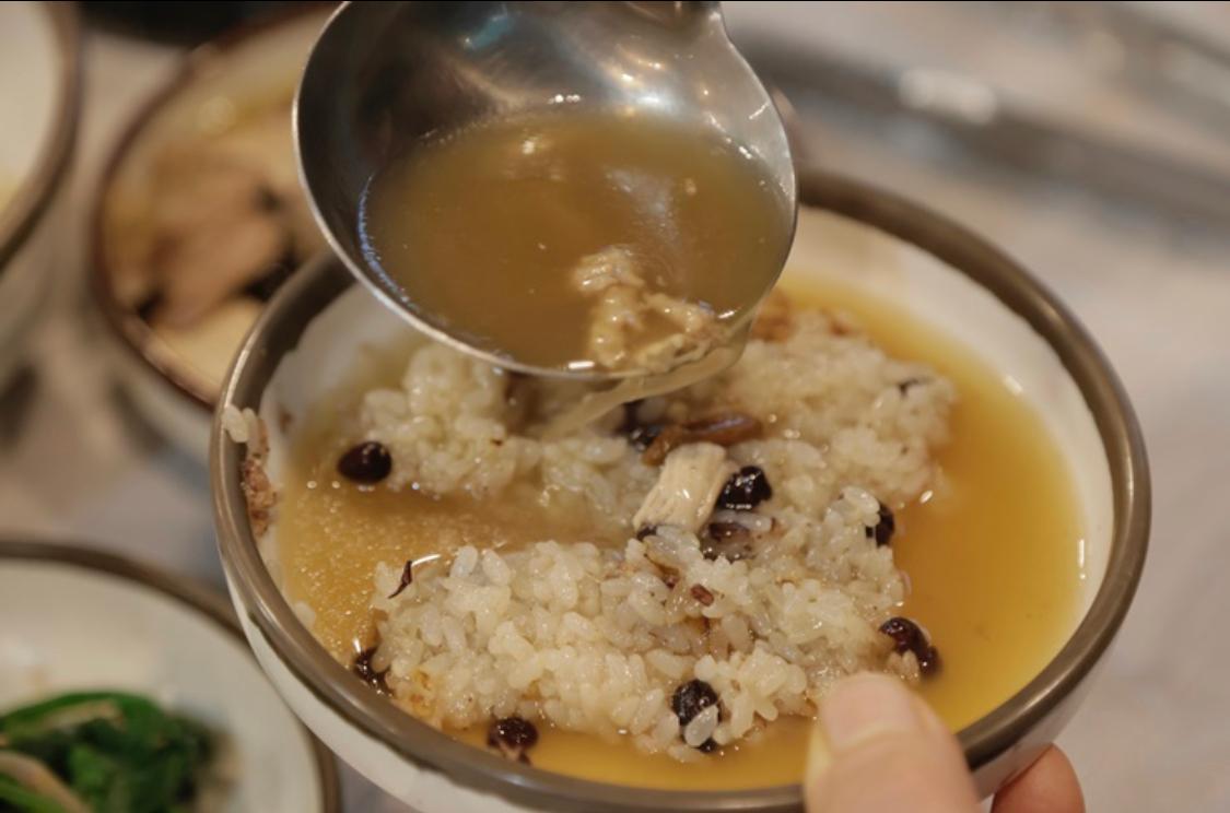 산골짜기식당 매장 방문 후 남겨주신 고객 리뷰 사진입니다.