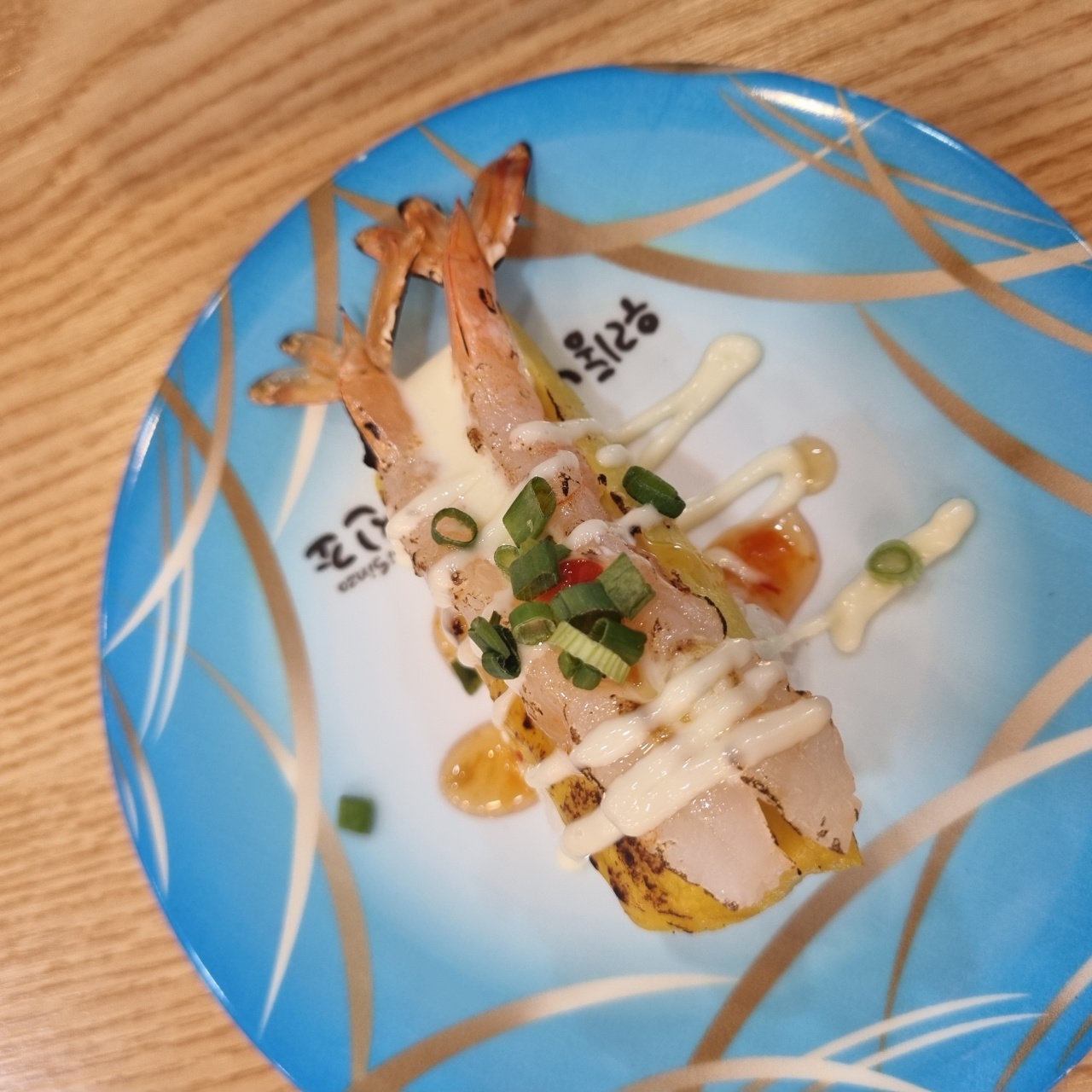 우리동네스시신조 강남 매장 방문 후 남겨주신 고객 리뷰 사진입니다.