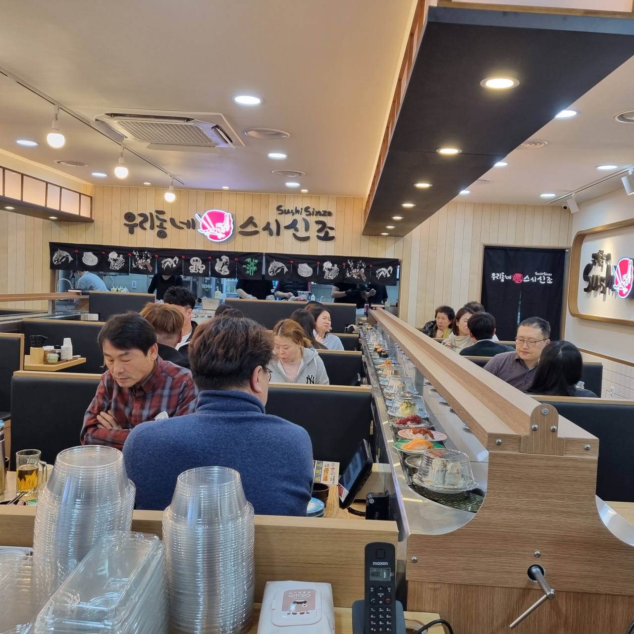 우리동네스시신조 강남 매장 방문 후 남겨주신 고객 리뷰 사진입니다.