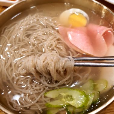 삼지연 평양냉면전문점 매장 방문 후 남겨주신 고객 리뷰 사진입니다.
