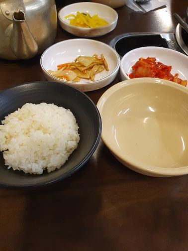 오빠네부대찌개 매장 방문 후 남겨주신 고객 리뷰 사진입니다.