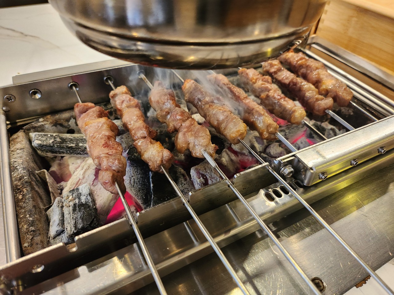 미각 양꼬치 안양역점 매장 방문 후 남겨주신 고객 리뷰 사진입니다.
