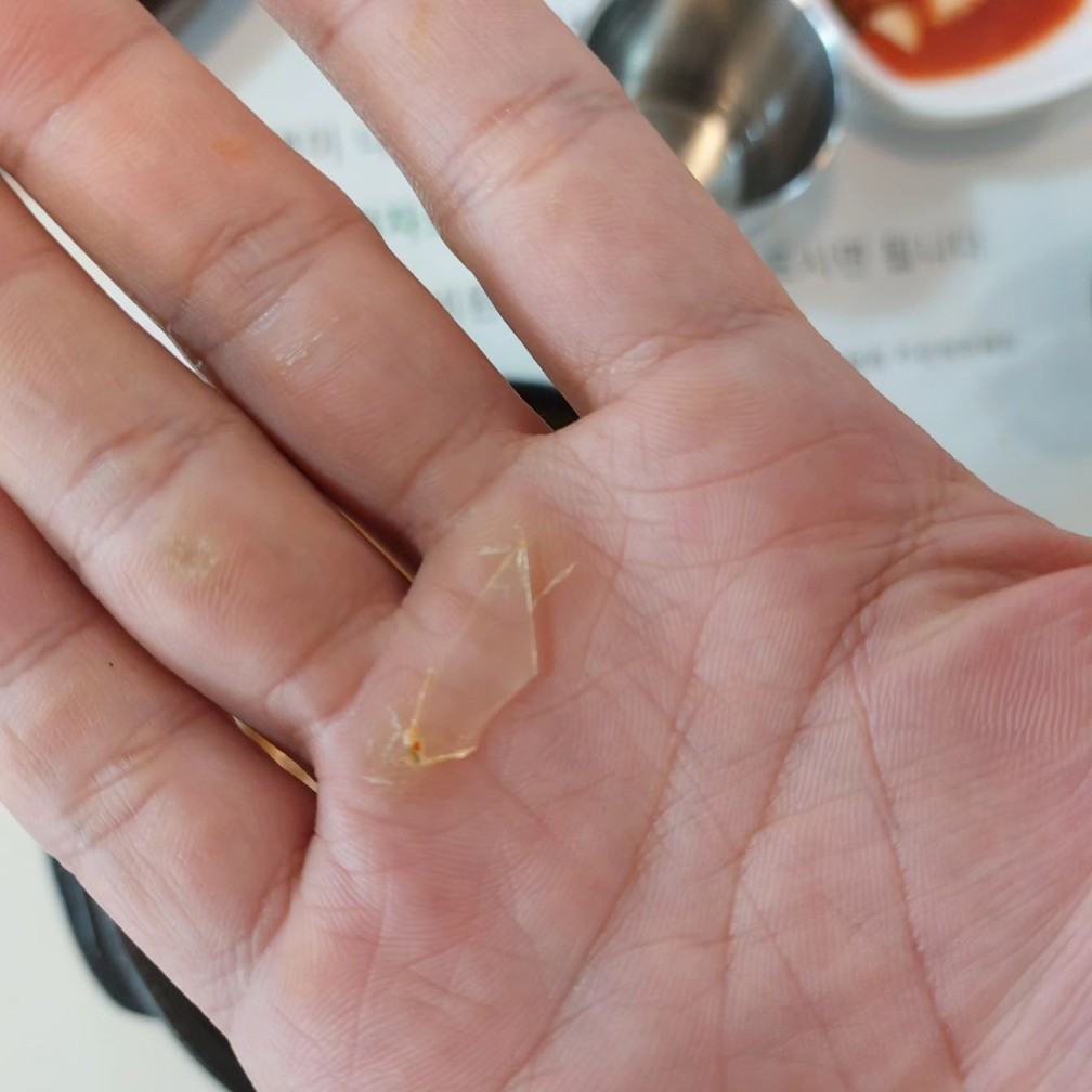 이태원고기밀면 매장 방문 후 남겨주신 고객 리뷰 사진입니다.