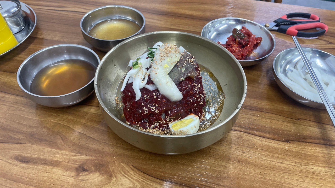 경동함흥냉면 매장 방문 후 남겨주신 고객 리뷰 사진입니다.