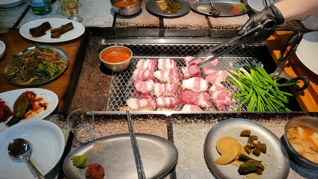 산청숯불가든 매장 방문 후 남겨주신 고객 리뷰 사진입니다.