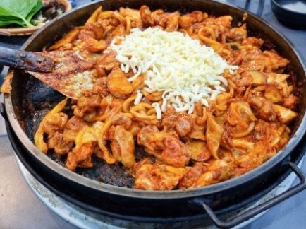 산천어춘천닭갈비 매장 방문 후 남겨주신 고객 리뷰 사진입니다.