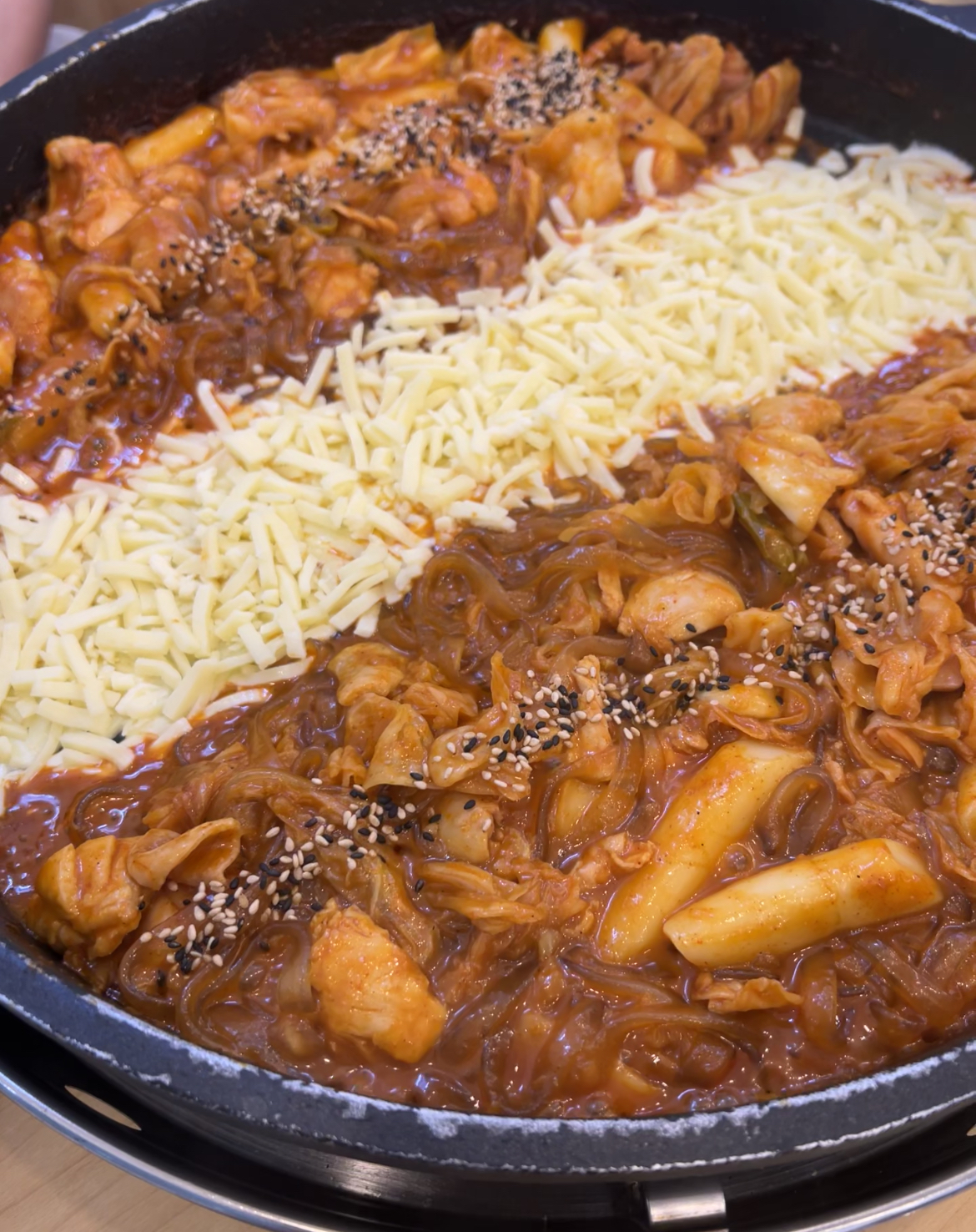 장인닭갈비 매장 방문 후 남겨주신 고객 리뷰 사진입니다.