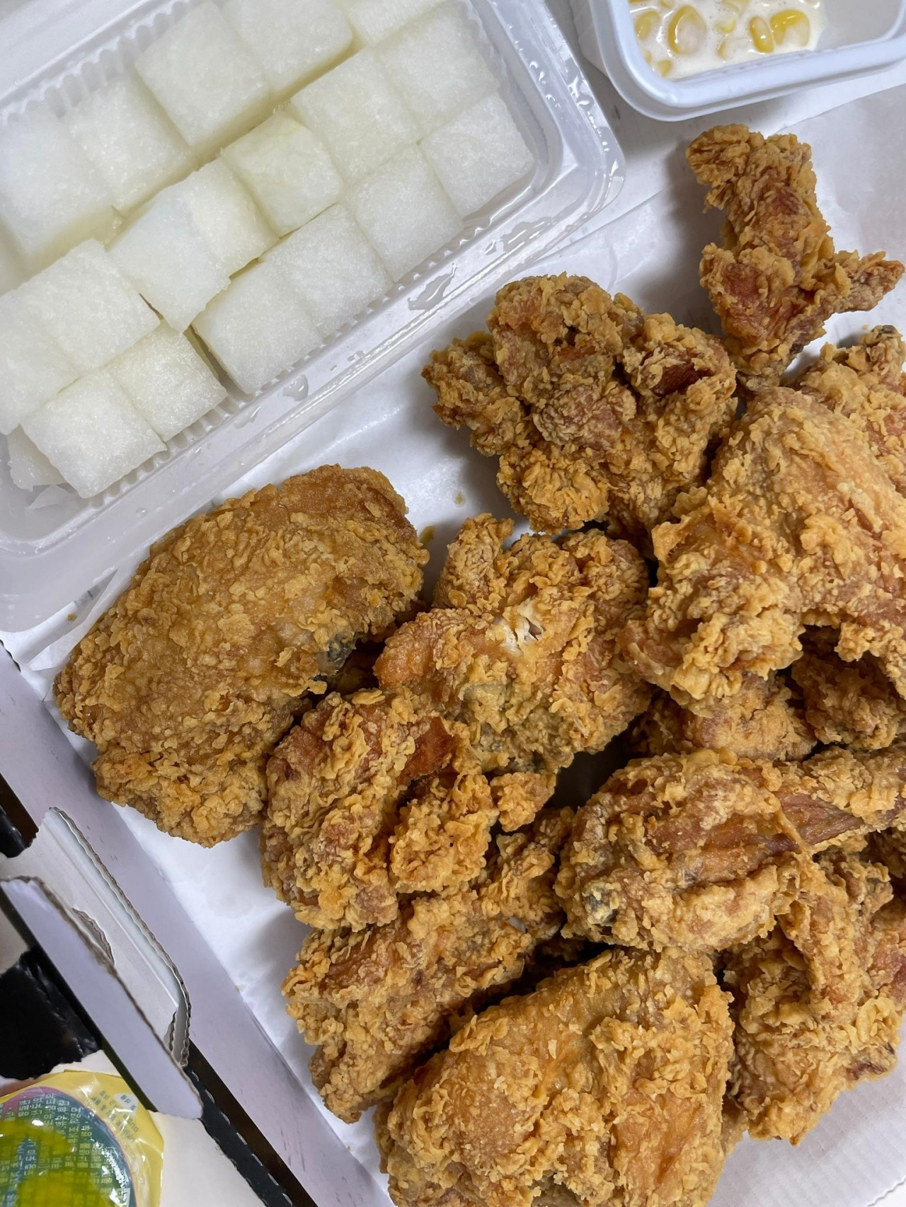 네네치킨 매장 방문 후 남겨주신 고객 리뷰 사진입니다.