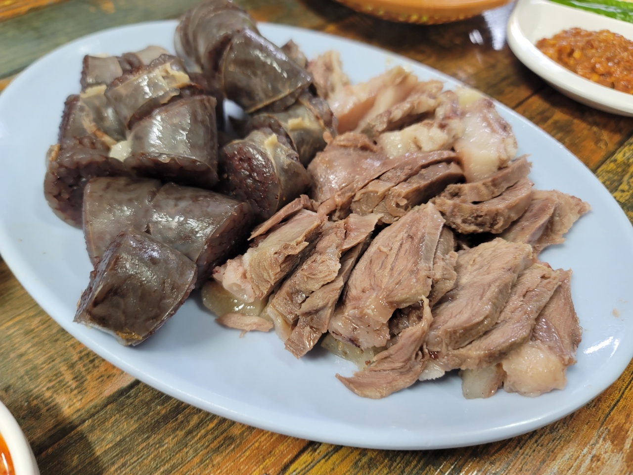 한방족발 매장 방문 후 남겨주신 고객 리뷰 사진입니다.