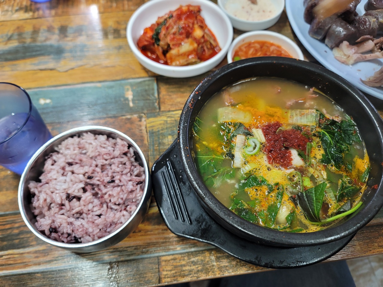 한방족발 매장 방문 후 남겨주신 고객 리뷰 사진입니다.