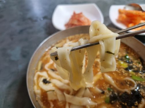 형제칼국수 매장 방문 후 남겨주신 고객 리뷰 사진입니다.