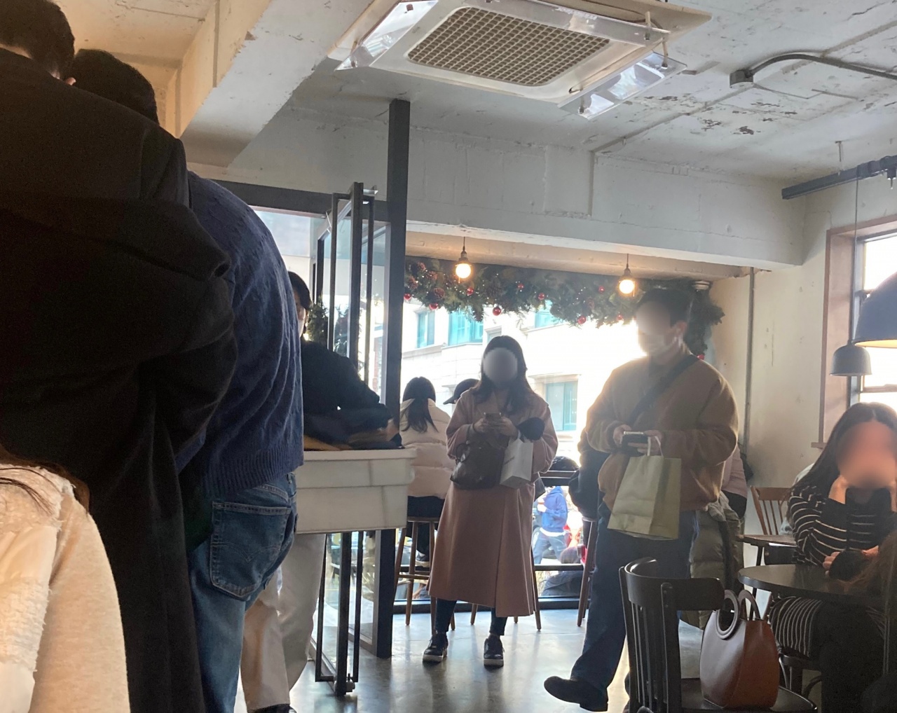 마일스톤 커피 로스터스 매장 방문 후 남겨주신 고객 리뷰 사진입니다.