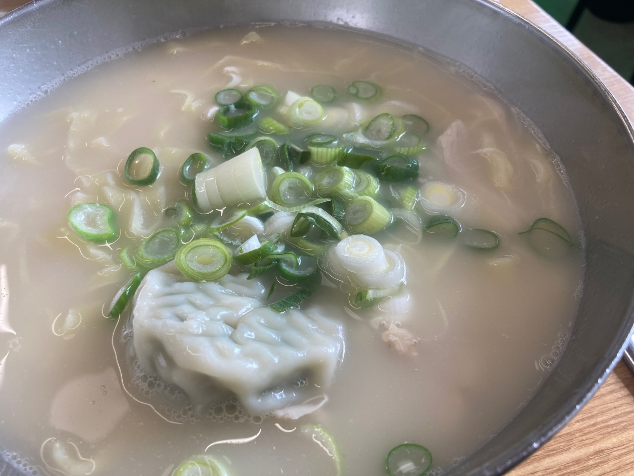산내골칼국수 매장 방문 후 남겨주신 고객 리뷰 사진입니다.