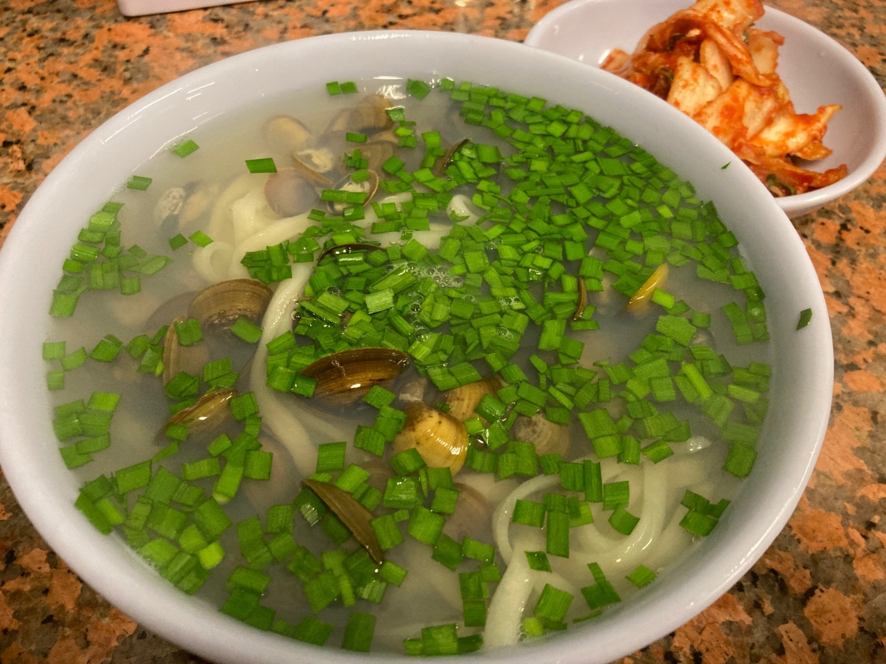 하니칼국수 매장 방문 후 남겨주신 고객 리뷰 사진입니다.