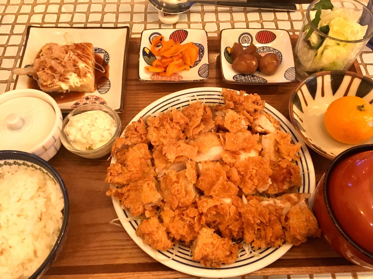 윤휘식당 매장 방문 후 남겨주신 고객 리뷰 사진입니다.