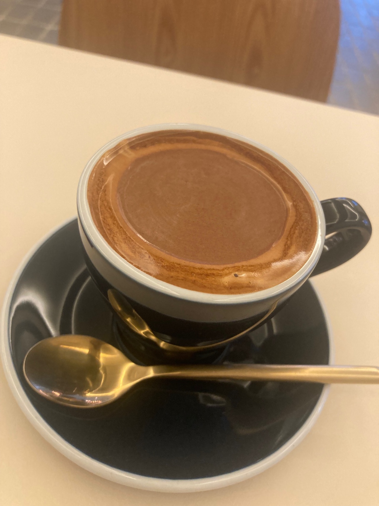 Coffee Writer 매장 방문 후 남겨주신 고객 리뷰 사진입니다.