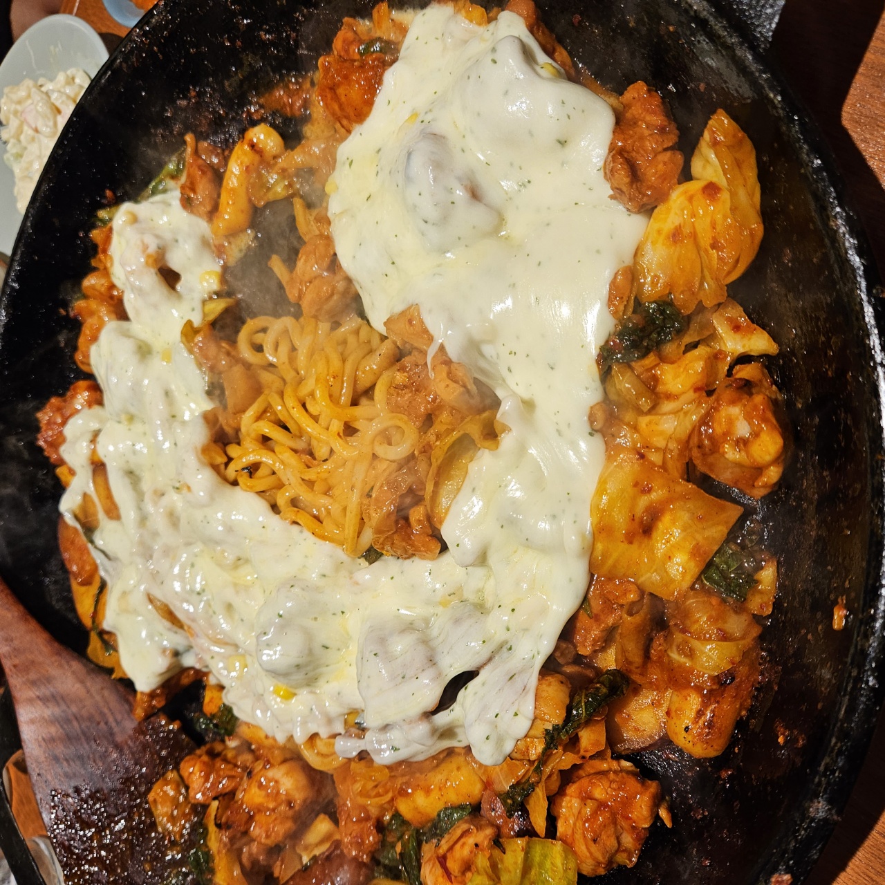 춘천닭갈비 매장 방문 후 남겨주신 고객 리뷰 사진입니다.