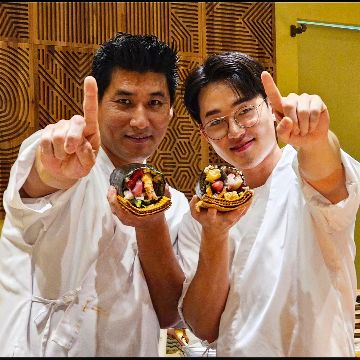 스시심타카이 매장 방문 후 남겨주신 고객 리뷰 사진입니다.