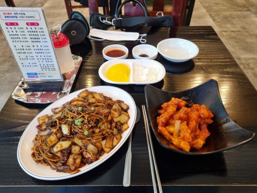 명신반점 매장 방문 후 남겨주신 고객 리뷰 사진입니다.