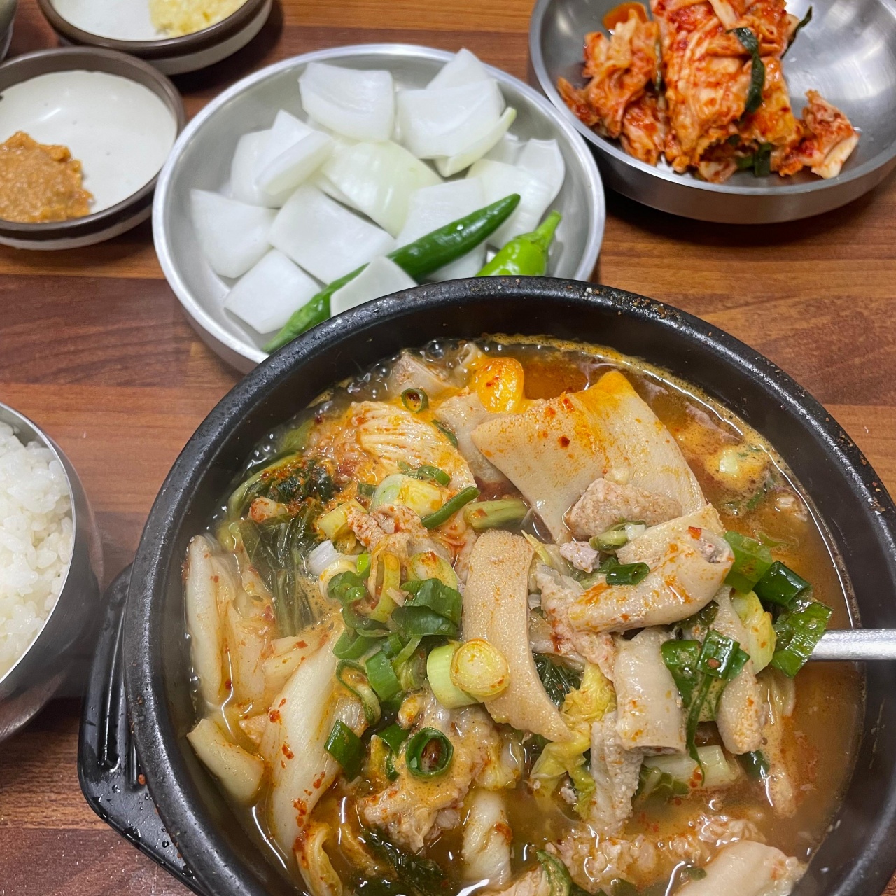 산지해장국 매장 방문 후 남겨주신 고객 리뷰 사진입니다.