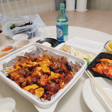 장충동왕족발 매장 방문 후 남겨주신 고객 리뷰 사진입니다.