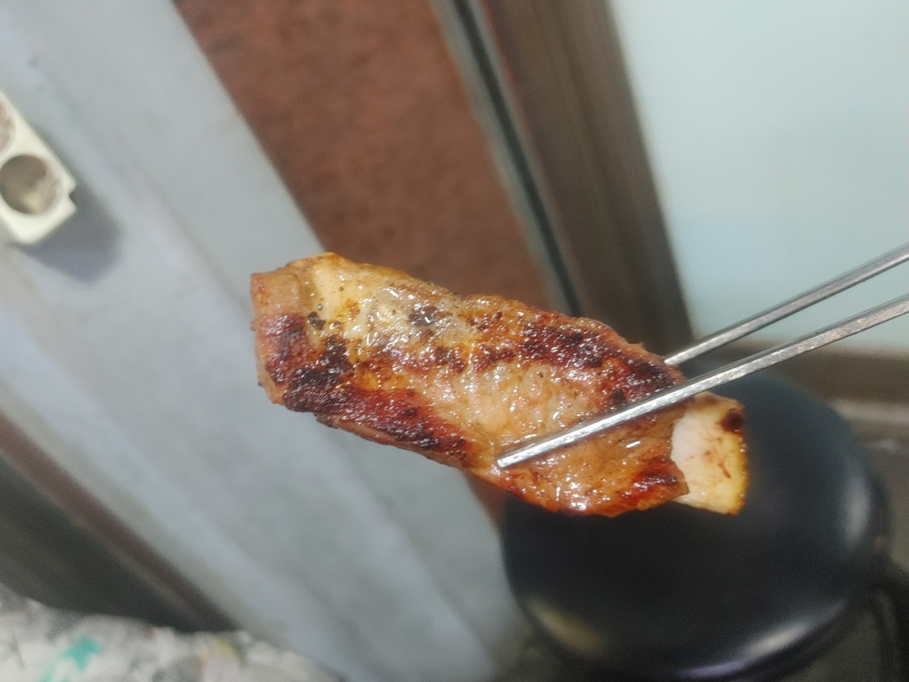돈뼈락연탄갈비  매장 방문 후 남겨주신 고객 리뷰 사진입니다.