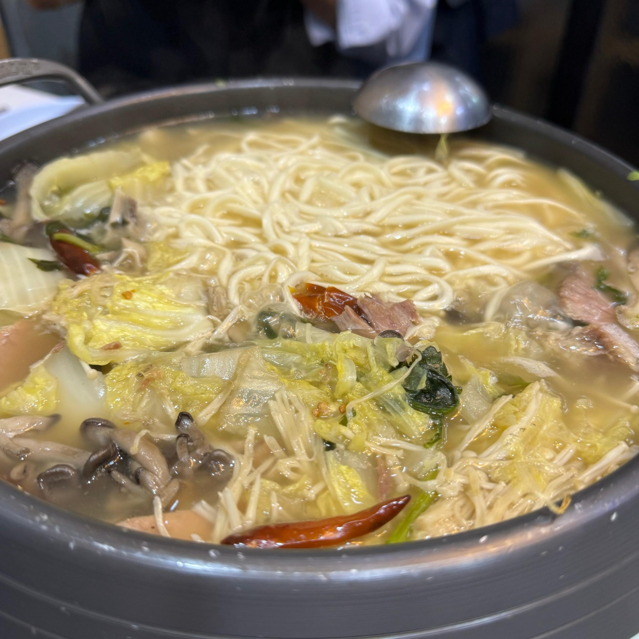 삼성국수 매장 방문 후 남겨주신 고객 리뷰 사진입니다.