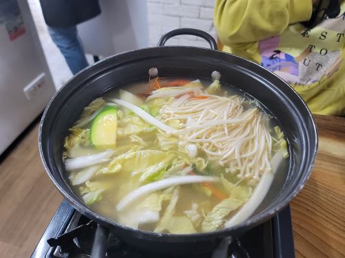 돌다리보쌈 매장 방문 후 남겨주신 고객 리뷰 사진입니다.