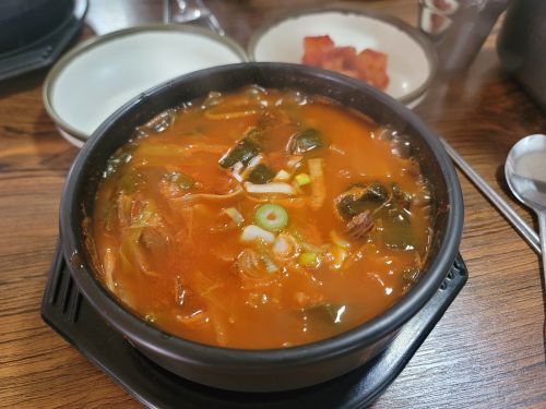 명랑식당 매장 방문 후 남겨주신 고객 리뷰 사진입니다.