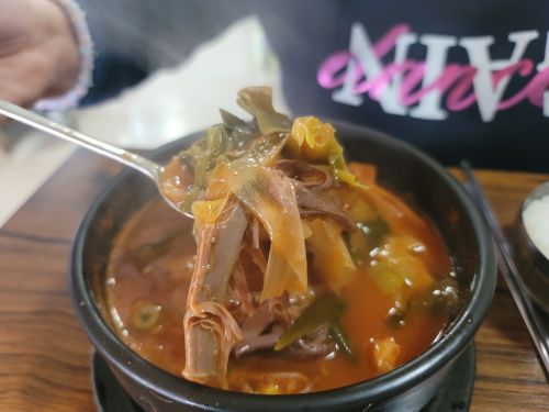 명랑식당 매장 방문 후 남겨주신 고객 리뷰 사진입니다.