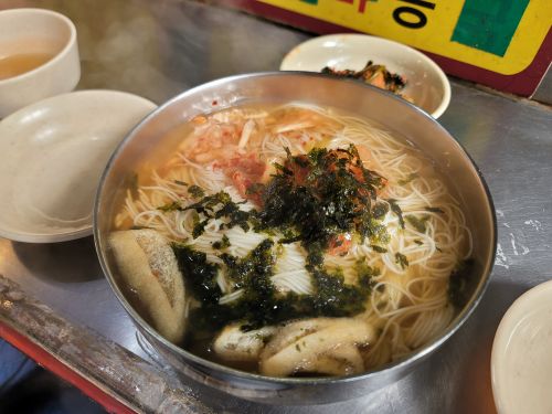 영선네 잔치국수 매장 방문 후 남겨주신 고객 리뷰 사진입니다.