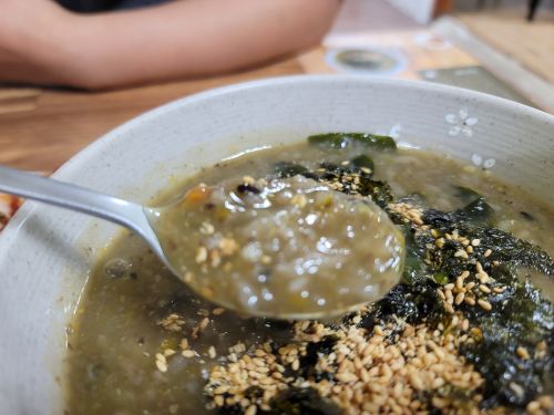 울릉도태양식당 따개비칼국수 매장 방문 후 남겨주신 고객 리뷰 사진입니다.