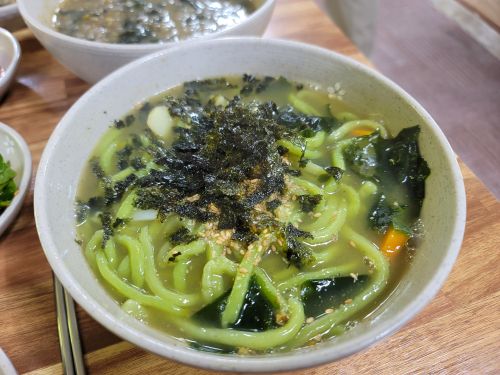 울릉도태양식당 따개비칼국수 매장 방문 후 남겨주신 고객 리뷰 사진입니다.