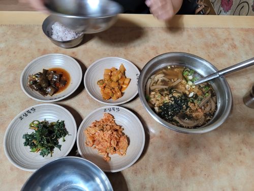 고삼묵밥 매장 방문 후 남겨주신 고객 리뷰 사진입니다.