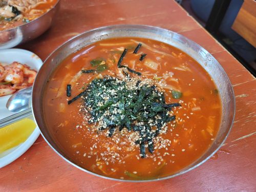 오뚜기칼국수 매장 방문 후 남겨주신 고객 리뷰 사진입니다.