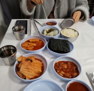 맛있게먹는날 매장 방문 후 남겨주신 고객 리뷰 사진입니다.