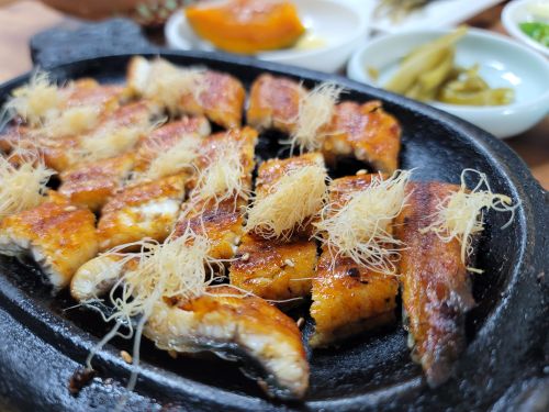 산삼장어구이 매장 방문 후 남겨주신 고객 리뷰 사진입니다.
