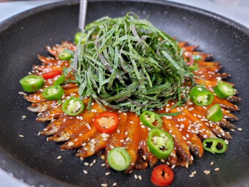 찐한식당 매장 방문 후 남겨주신 고객 리뷰 사진입니다.