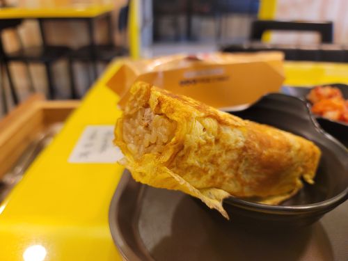 계란밥 매장 방문 후 남겨주신 고객 리뷰 사진입니다.