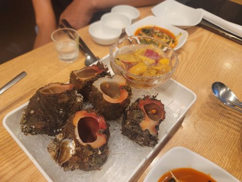 작은어촌 매장 방문 후 남겨주신 고객 리뷰 사진입니다.