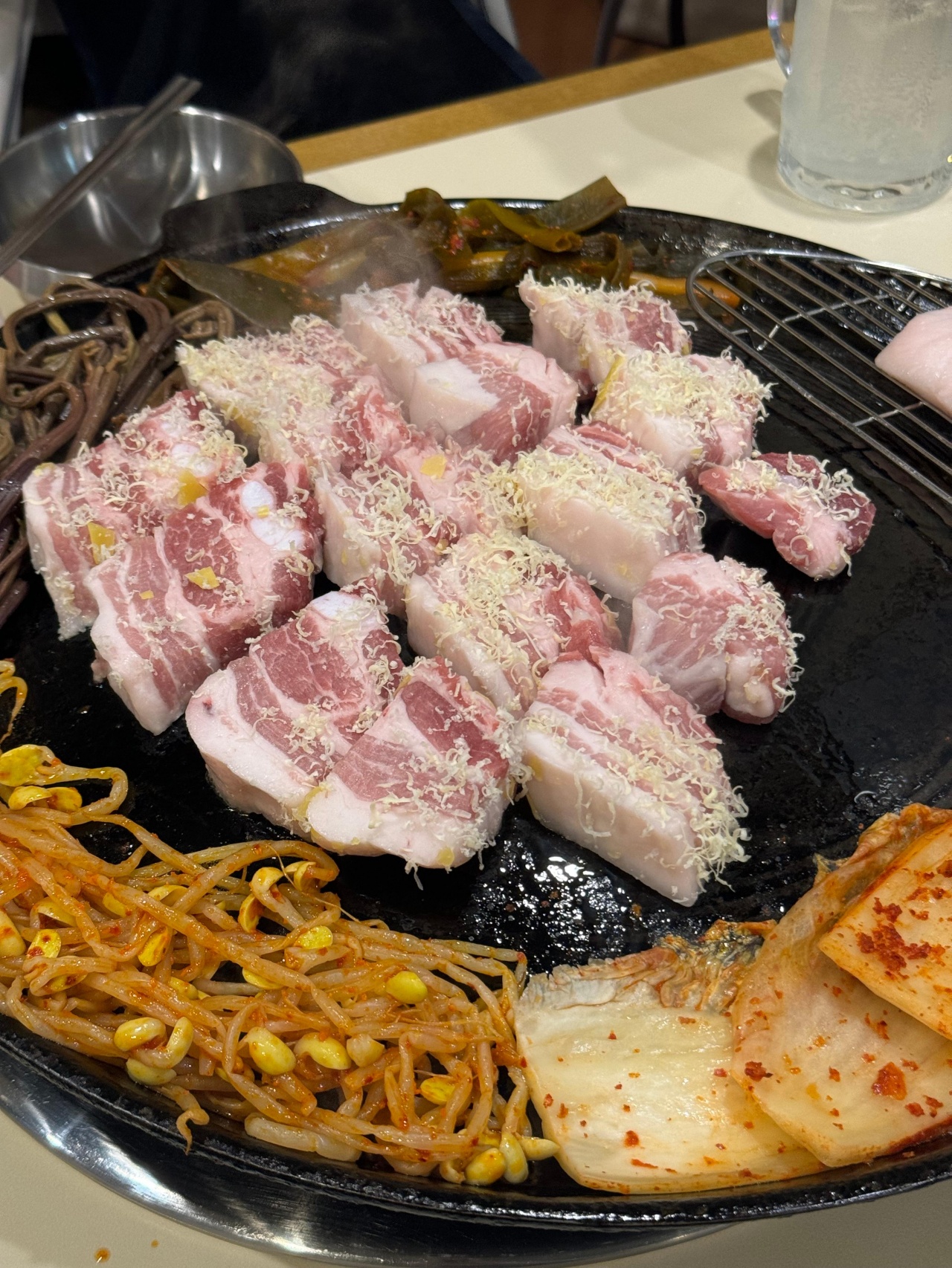 월화식당 매장 방문 후 남겨주신 고객 리뷰 사진입니다.