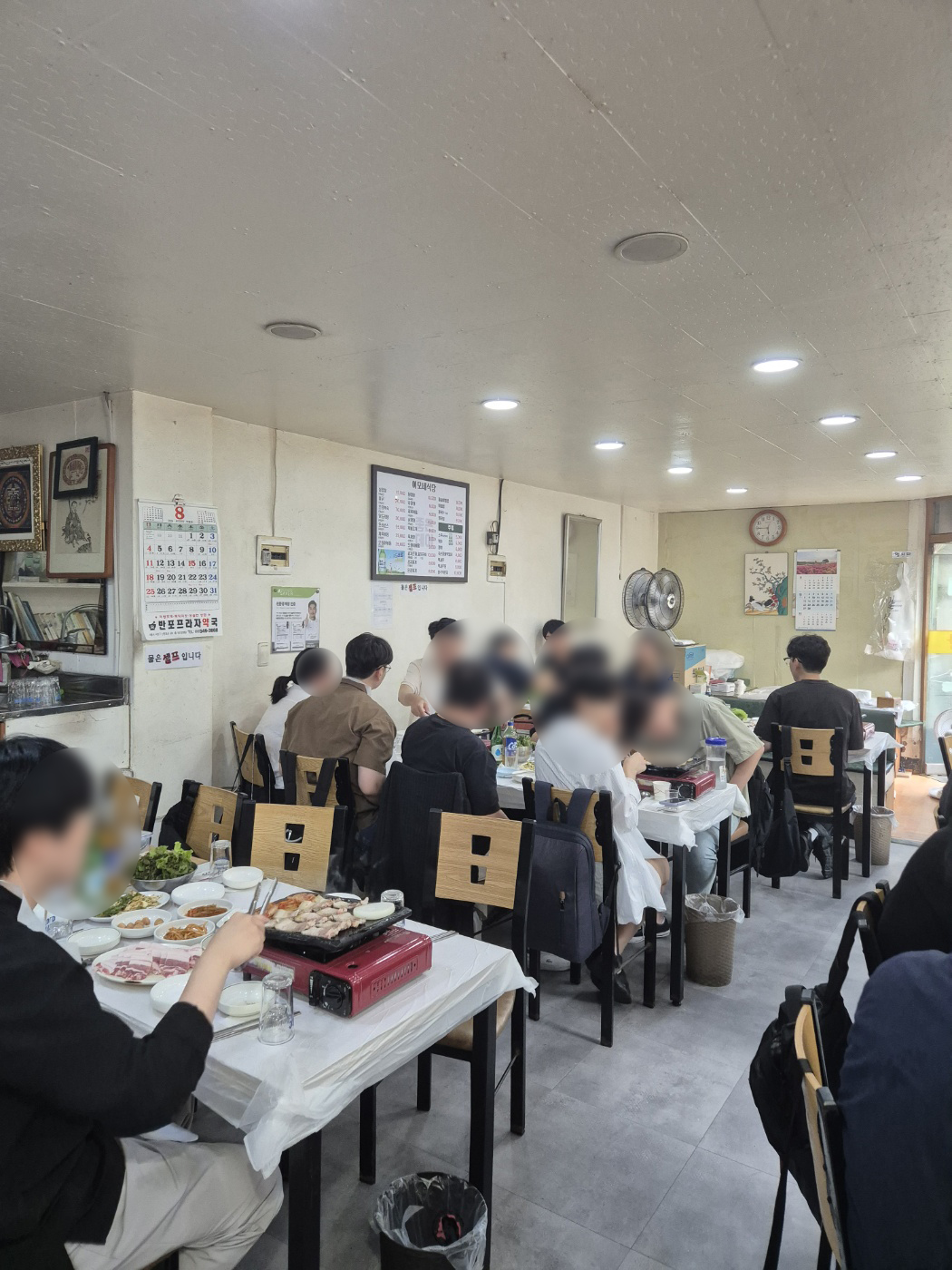 이모네식당 매장 방문 후 남겨주신 고객 리뷰 사진입니다.