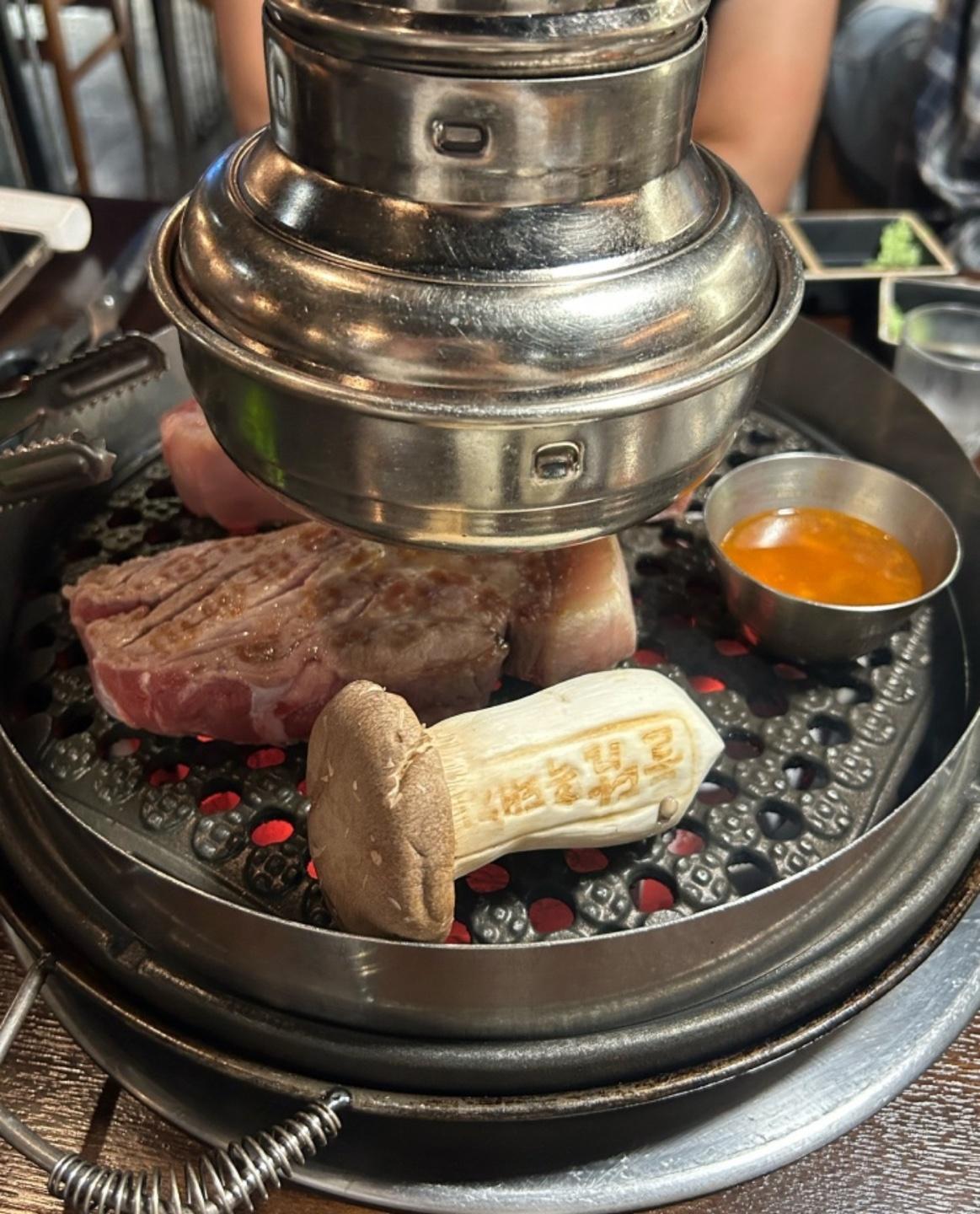 돌담흑돼지 연동 매장 방문 후 남겨주신 고객 리뷰 사진입니다.