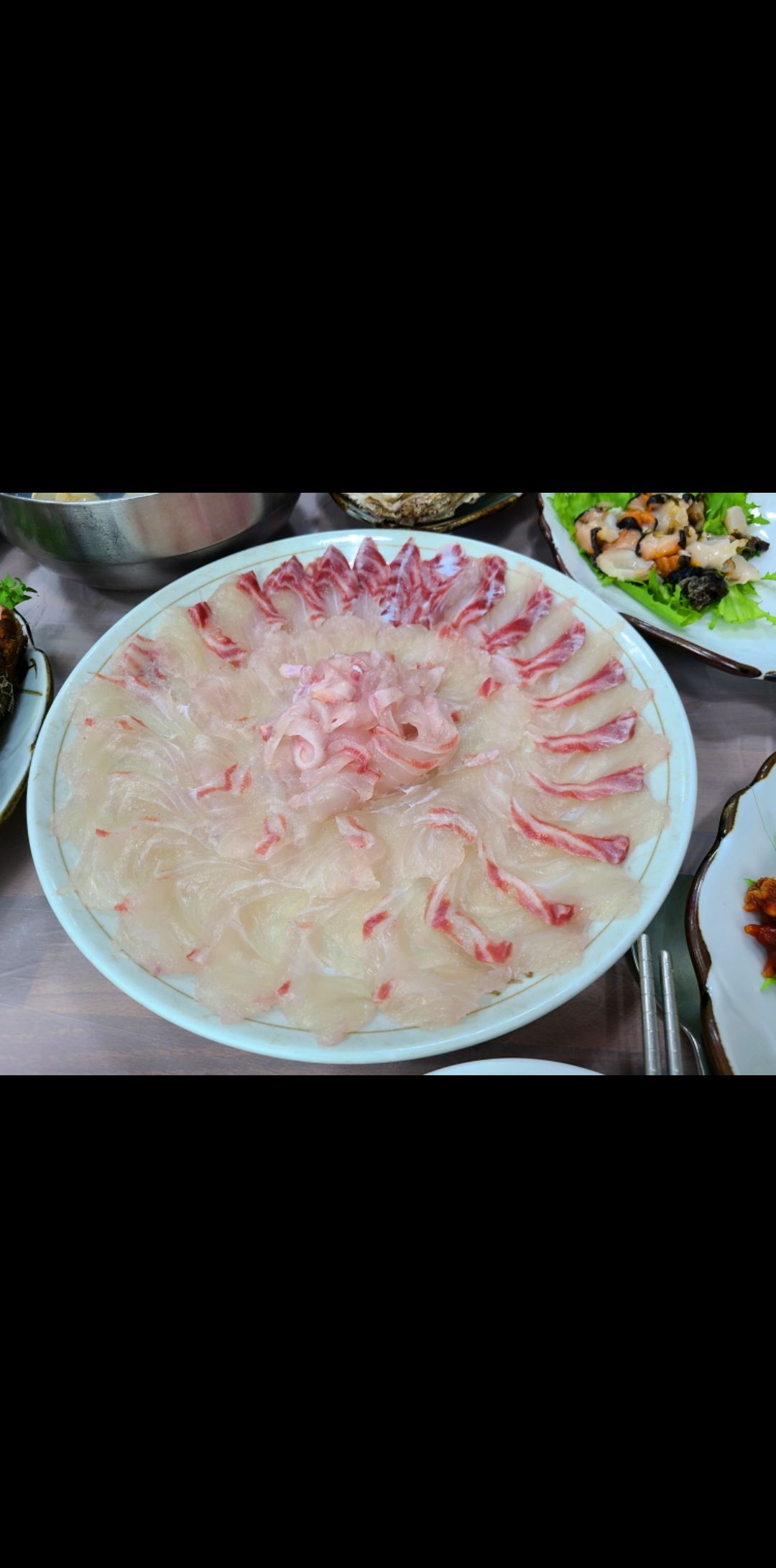 신선횟집 지세포본점 매장 방문 후 남겨주신 고객 리뷰 사진입니다.