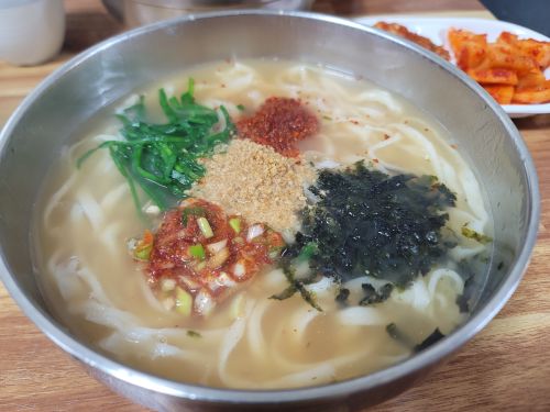 경주손칼국수 매장 방문 후 남겨주신 고객 리뷰 사진입니다.