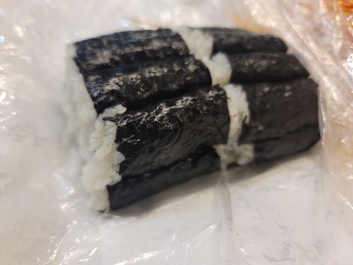 뚱보할매김밥집 매장 방문 후 남겨주신 고객 리뷰 사진입니다.
