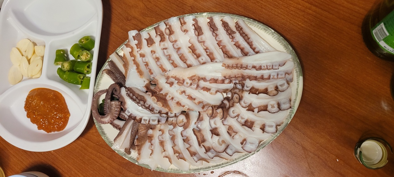 돌곰네 매장 방문 후 남겨주신 고객 리뷰 사진입니다.