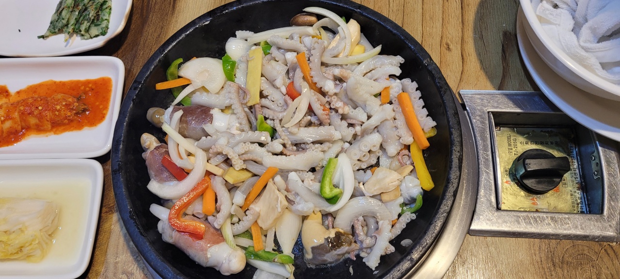 산마루돌구이 매장 방문 후 남겨주신 고객 리뷰 사진입니다.