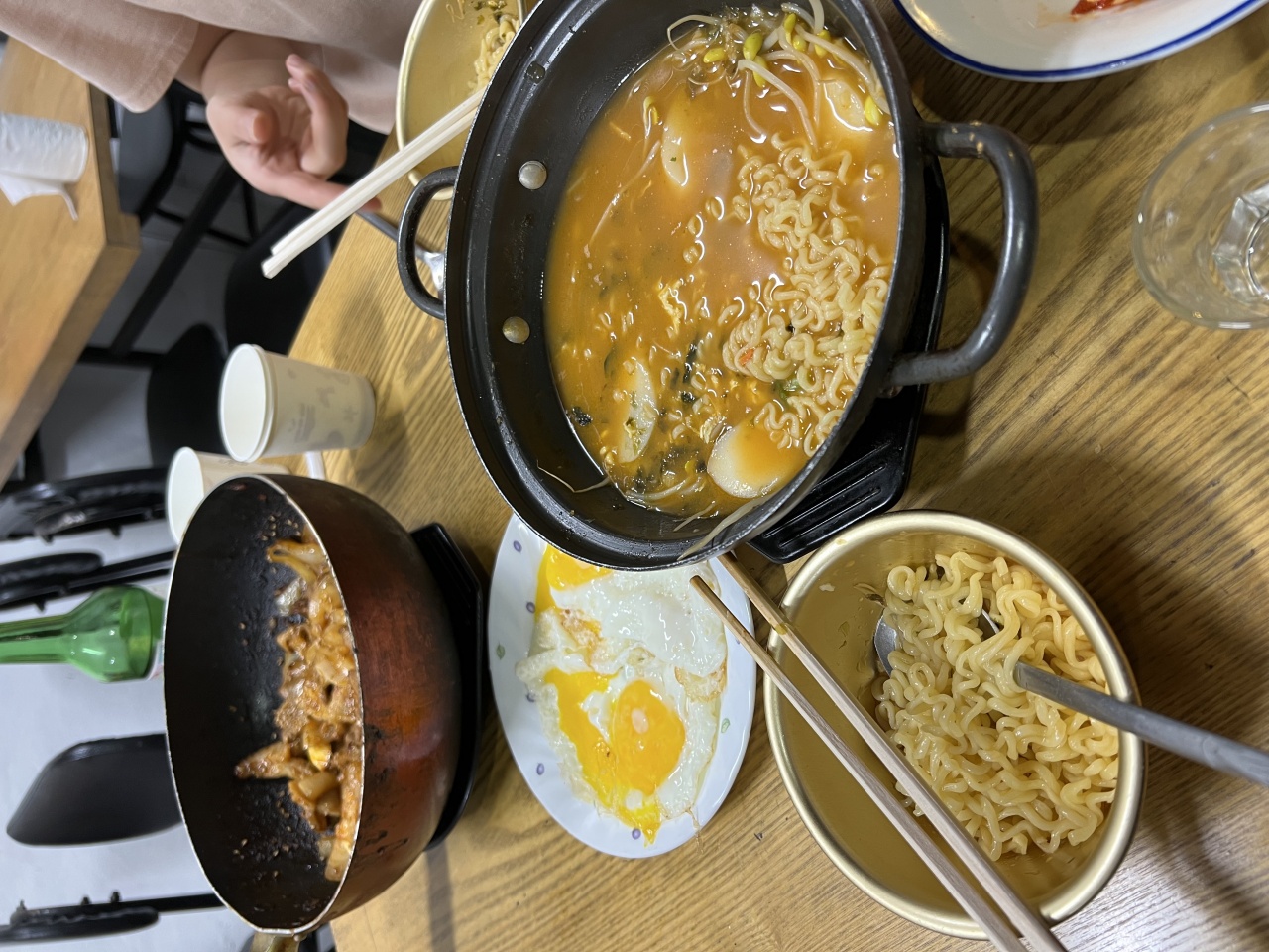 콩나물떡라면 매장 방문 후 남겨주신 고객 리뷰 사진입니다.